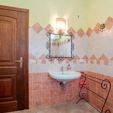 Villa Con Giardino Centro San Teodoro (Sardinia)